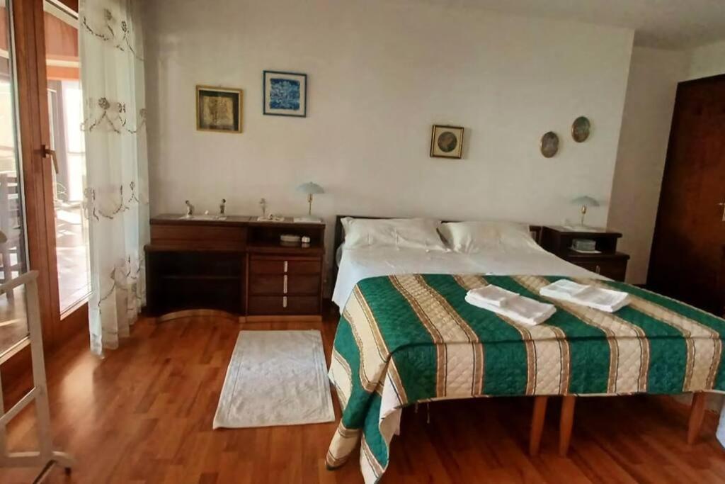 Brezza Marina - Appartamento In Villa Fronte Mare Trieste Esterno foto